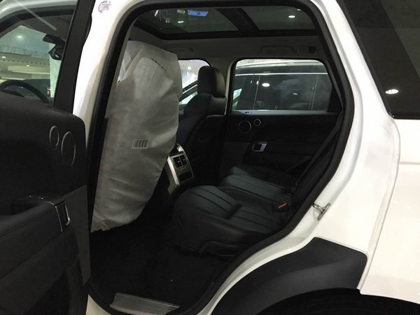 2017款路虎揽胜运动版 直销让利提速抢单-图6