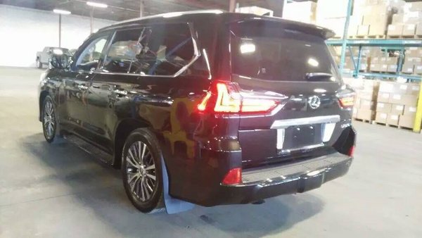 16款雷克萨斯LX570降价消息 黑白各一台秒-图3