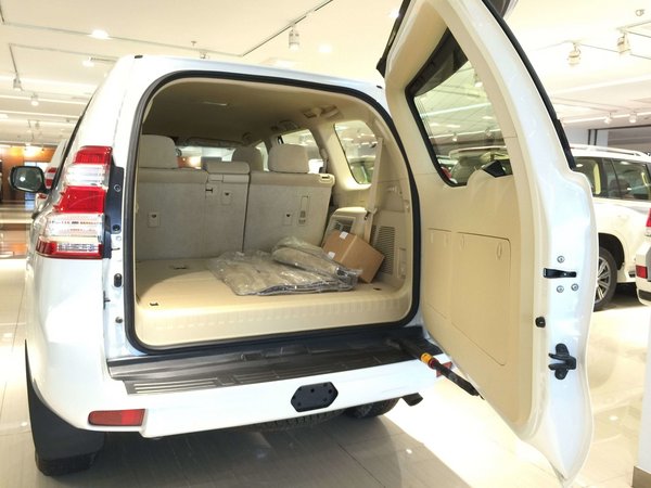 2016款豐田霸道2700現(xiàn)車 37萬起優(yōu)惠難擋-圖6
