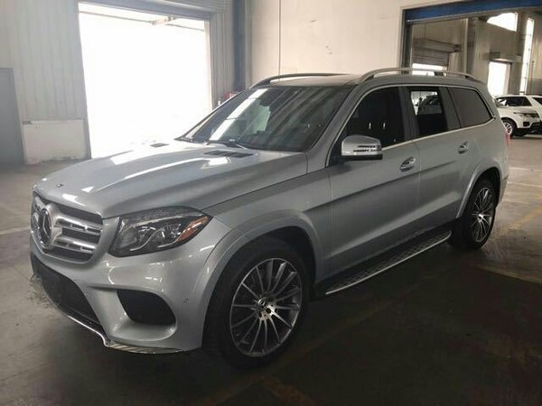 17款加版奔驰GLS450 驾驶操控配置出众-图1