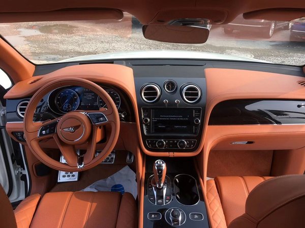 宾利添越豪华SUV 18款高端越野降价极限-图4