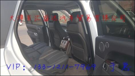 路虎攬勝行政報(bào)價(jià)103萬(wàn) 四驅(qū)越野游世界-圖7
