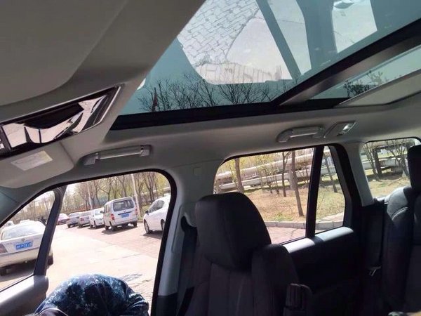 16款路虎揽胜行政美规3.0最新报价优惠-图5