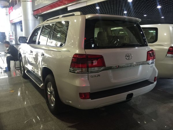 中东版酷路泽4000现车 天津现车最低价格-图3