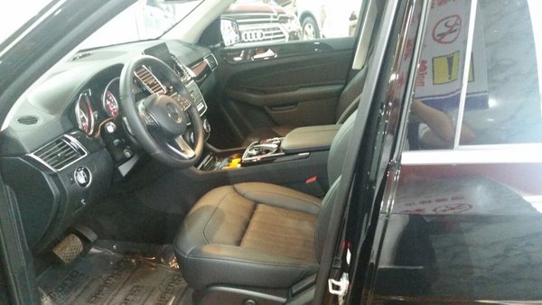 2017款奔馳GLS450現(xiàn)車 爆促港口金秋特降-圖6