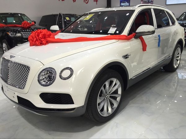 賓利添越現(xiàn)車顏色足 賓利添越低價格行情-圖2