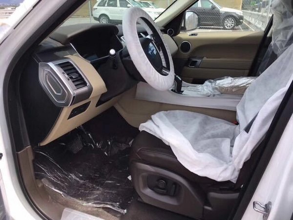 17款路虎揽胜运动 男人该拥有的时尚驾舱-图4