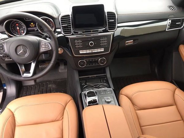 17款奔馳GLS450現(xiàn)車 降惠GLS450曝光底價(jià)-圖4