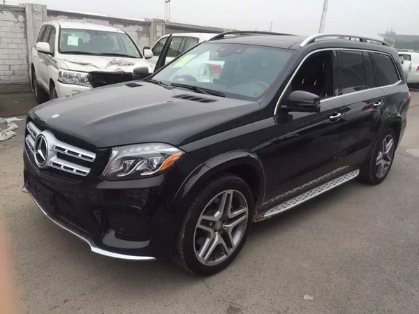 17奔馳GLS450現(xiàn)車入港 配置公開首批優(yōu)惠-圖3