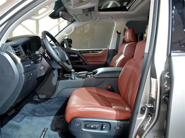 新款雷克薩斯5700現(xiàn)車 凌志LX570新行情-圖4