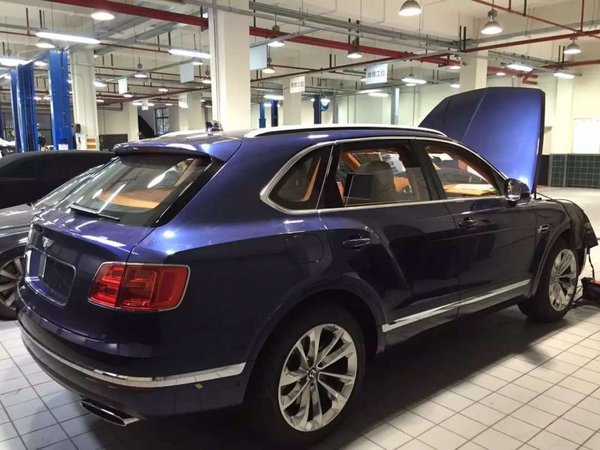 賓利添越現(xiàn)車行情 最貴SUV依然奢華無比-圖3