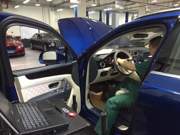 賓利添越SUV現(xiàn)車(chē) 豪奢添越英國(guó)女王座駕-圖7