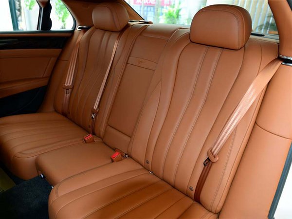 2016款宾利飞驰4.0T 低调格调遵享特惠价-图7
