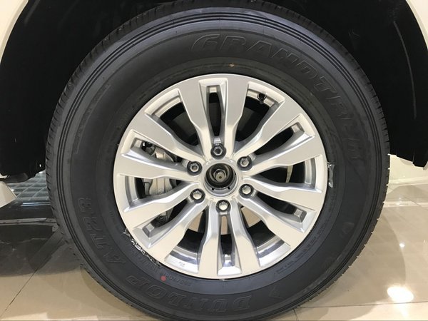 17款日產途樂Y62中東4.0L 底掛尼桑途樂-圖10