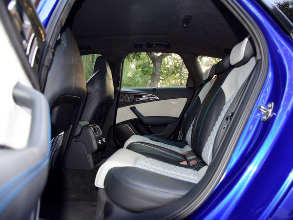 17款奥迪RS6现车 性能可靠豪轿优惠促销-图11