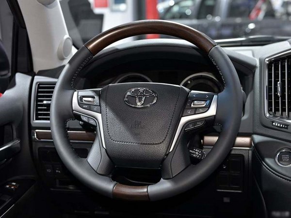 豐田酷路澤5700現(xiàn)車 陸巡獨家批發(fā)103萬-圖4
