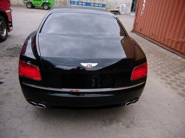 17款賓利飛馳4.0T現(xiàn)車 V8S四座配置全解-圖3