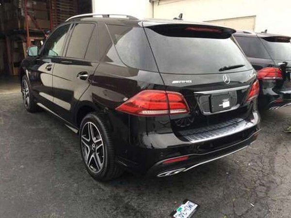 17款奔馳GLE43AMG 實(shí)力走量現(xiàn)車88萬裸提-圖3
