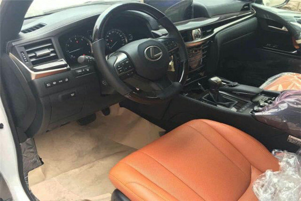 16款雷克萨斯LX570现车 加版凌志SUV解读-图4