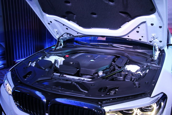 全新BMW 5系Li品鉴试驾 感受运动与豪华-图25