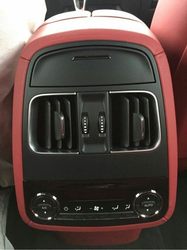 17款玛莎拉蒂SUV 明星大咖高颜值越野车-图5