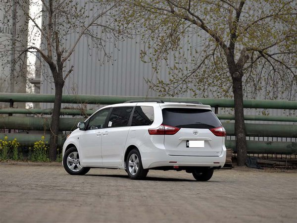 2017款豐田塞納現(xiàn)車 商務(wù)經(jīng)典塞納沖銷量-圖3
