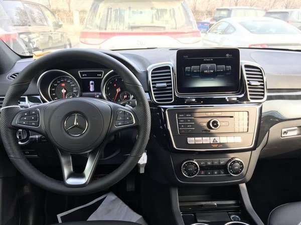 2017款奔馳GLS450現(xiàn)車 顛覆底價港口熱促-圖4