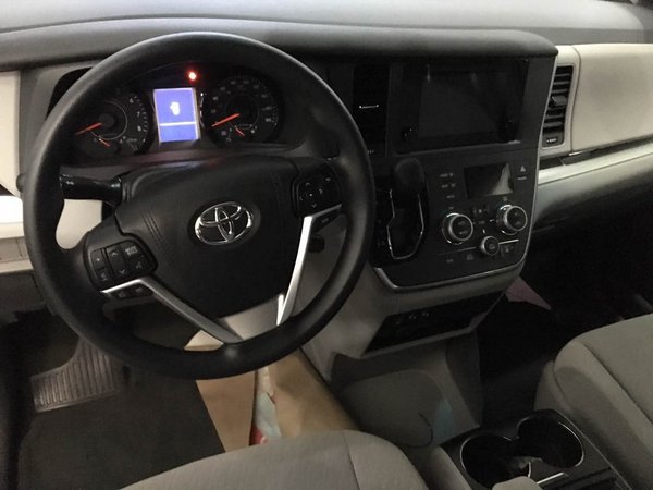 豐田塞納四驅(qū)行情 多功能商務車低價惠享-圖4