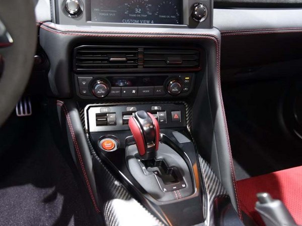 2017款日产战神GTR 称霸赛道驾驭更自如-图6