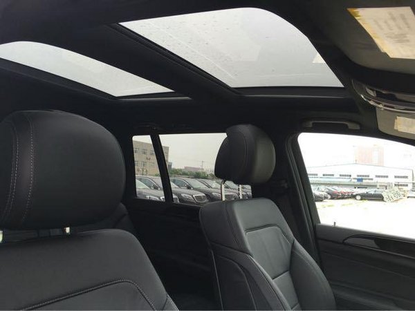 奔馳GLS450強(qiáng)悍362馬力100萬起秒中規(guī)-圖5