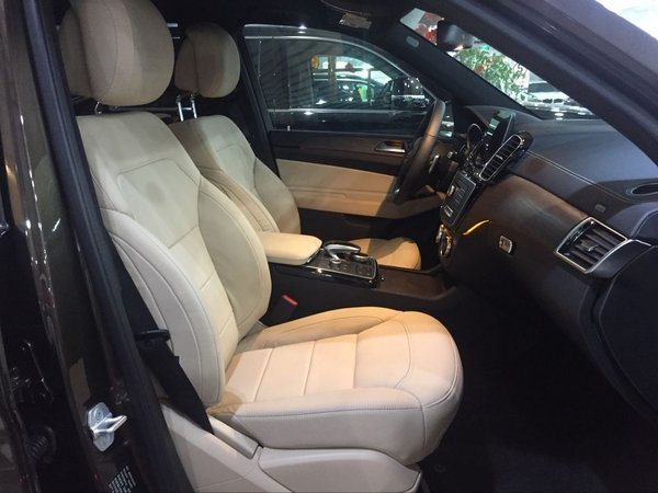 2017款奔馳GLS450現(xiàn)車 回饋價(jià)熱賣濱海購-圖6