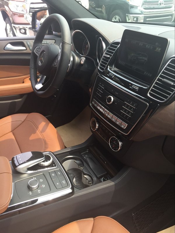 17款奔驰GLS450美规版 四驱系统强大无比-图4