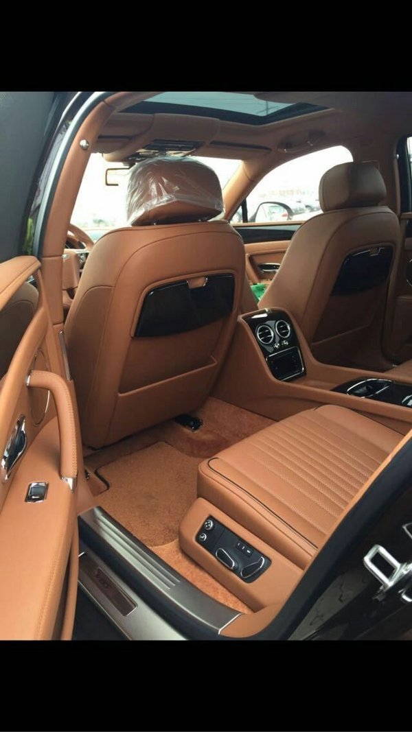 2017款宾利飞驰V8S 经典豪车全面展示图-图9