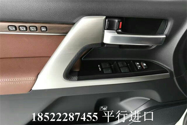 17款丰田酷路泽5700 VXR版陆巡八座配置-图6
