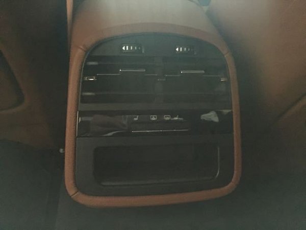 17款玛莎拉蒂总裁酒红实拍 导购细节解读-图6