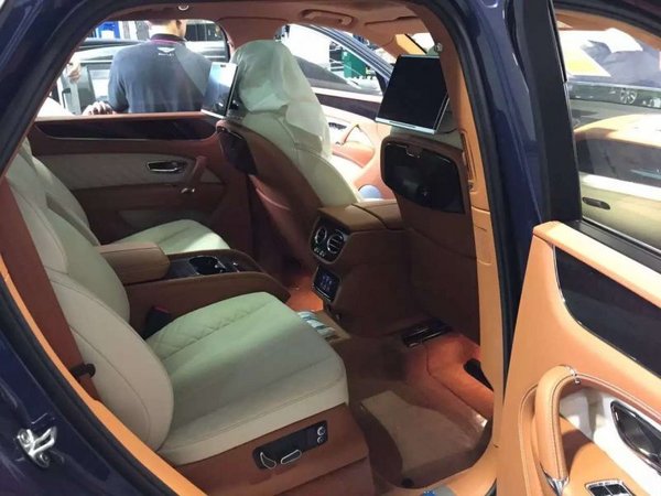 賓利添越現(xiàn)車行情 最貴SUV依然奢華無比-圖5