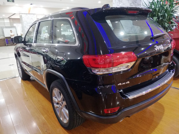 2017款JEEP大切诺基 王牌装甲越野爆底价-图3