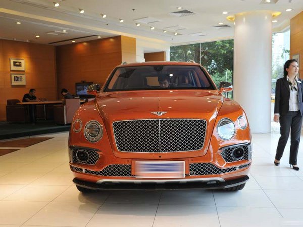 17款宾利添越降底价 霸气奢华SUV猛爆料-图2