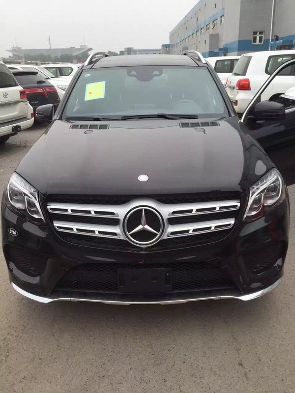 17奔馳GLS450現(xiàn)車入港 翹首期待行情報價-圖2