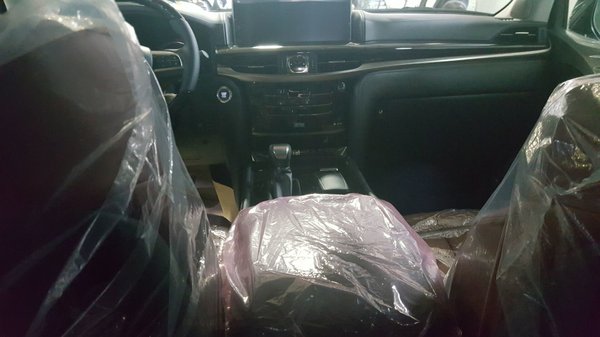 17款雷克薩斯LX570 頂配八座最后2天狠降-圖5