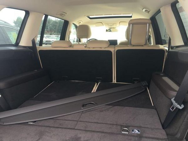 奔馳GLS450強(qiáng)悍362馬力100萬起秒中規(guī)-圖9