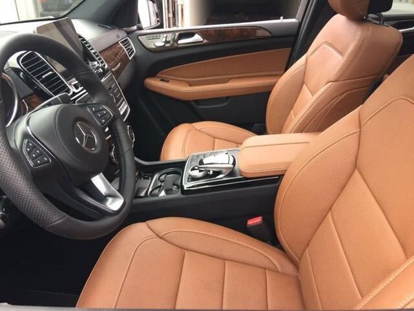 17款奔馳GLS450現(xiàn)車 七座大空間實(shí)力降價(jià)-圖6