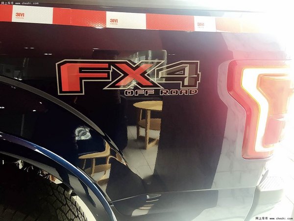 2017款福特F150白金3.5TT 新車到引圍觀-圖5