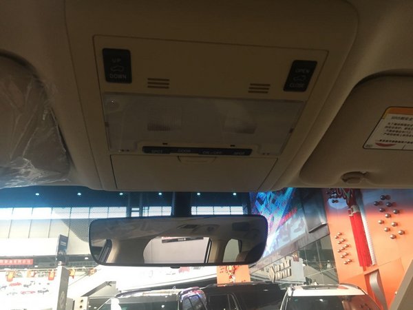 95萬裝配升級(jí)陸巡SUV 17豐田酷路澤4000-圖7