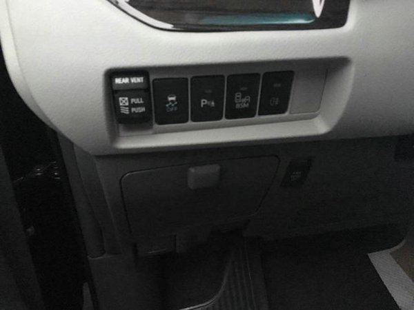 丰田塞纳四驱航空座椅 2017款3.5L最低价-图5