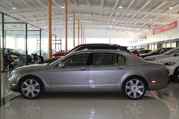 平行进口宾利飞驰现车 价格实惠行情紧俏-图3