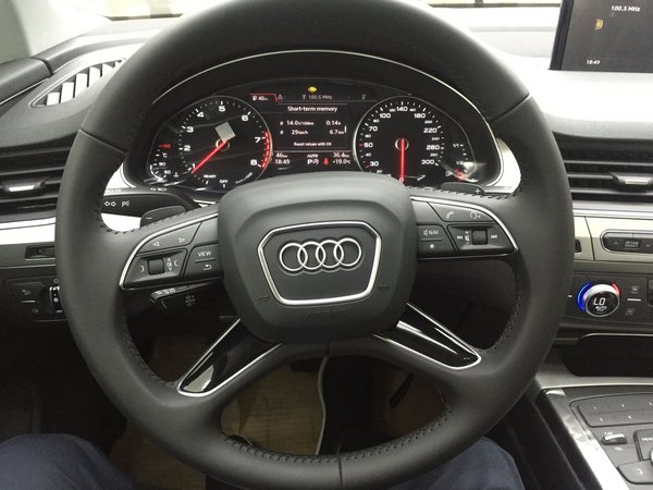 奧迪Q7現(xiàn)車2.0T/3.0T 全國最低價56萬起-圖4