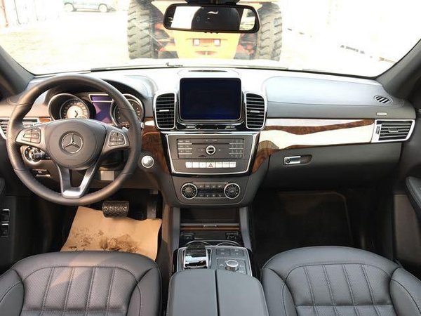 2017款奔驰GLS450加版AMG顶级奢华挥泪售-图4