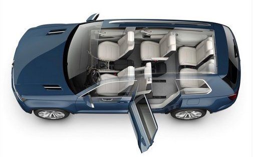双城生活：小精灵芝麻E30 VS大块头SUV-图2