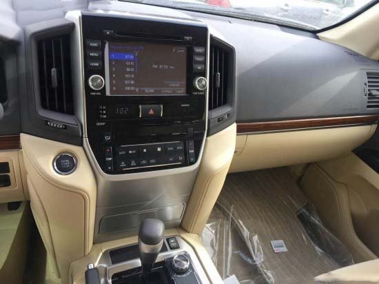 2017款丰田酷路泽4600 畅销SUV科技升级-图6